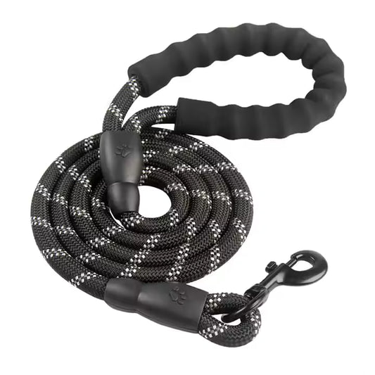 Correa para perro 1,5m de largo por 1,2cm de grosor, empuñadura antideslizante y acolchada.